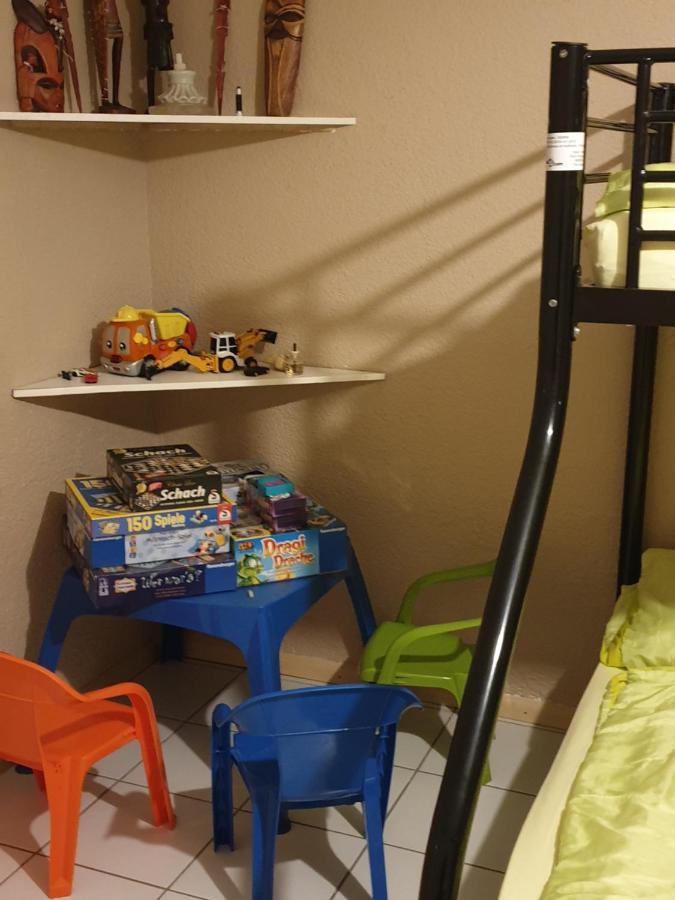 Sions Grosse Ferienwohnung Ferienwohnung Mit 3 Schlafzimmer, 2 Km Bis Zum Europapark Rust カッペル・グラーフェンハウゼン エクステリア 写真